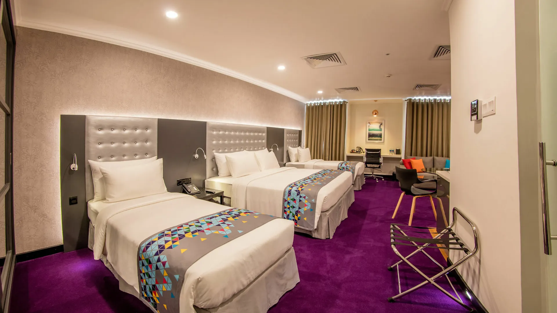 Hotel Fairway Colombo 4*,