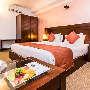 Ceylon City Hotel,colombo Коломбо