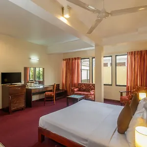  Hotel Janaki