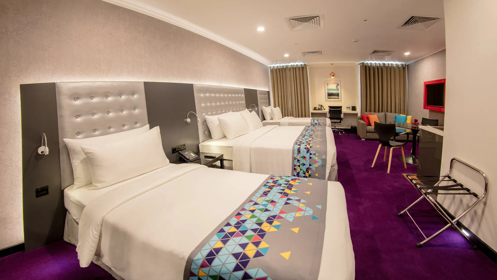 Fairway Colombo - Sri Lanka'S First Hotel With Robot Technology
